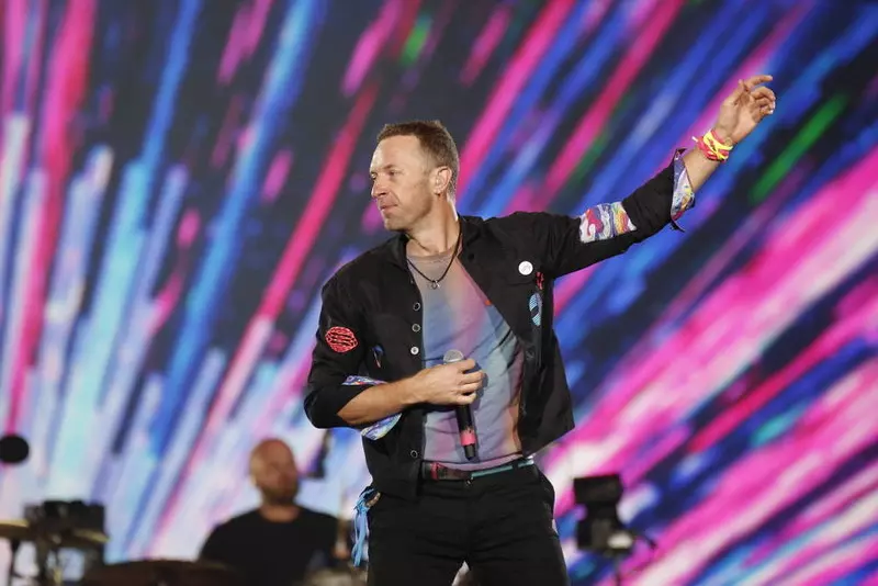 Wokalista Coldplay zrobił niespodziankę angielskiemu narzeczeństwu