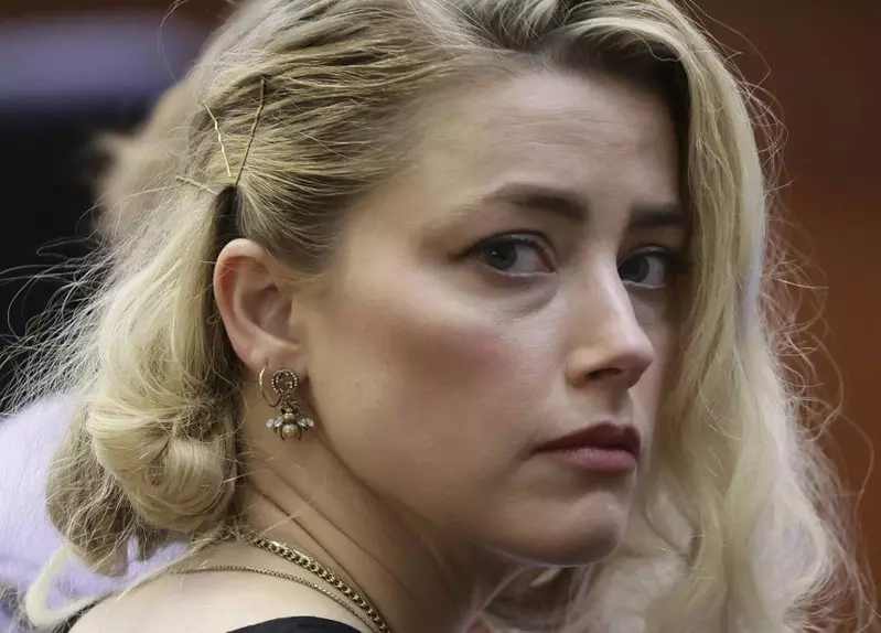 Amber Heard żąda unieważnienia wyroku w procesie, który przegrała...