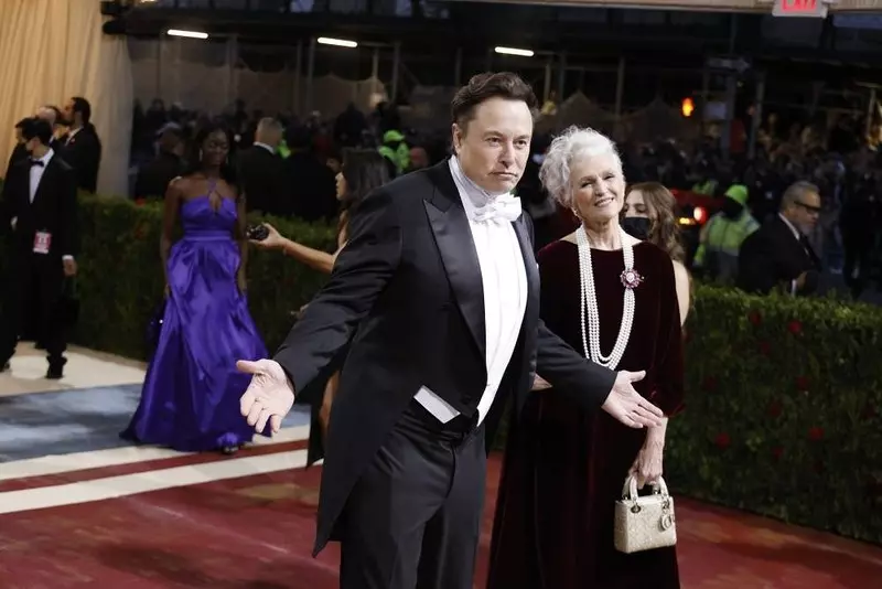 Ojciec Elona Muska nie jest dumny z jego osiągnięć. Podziwia młodszego syna...