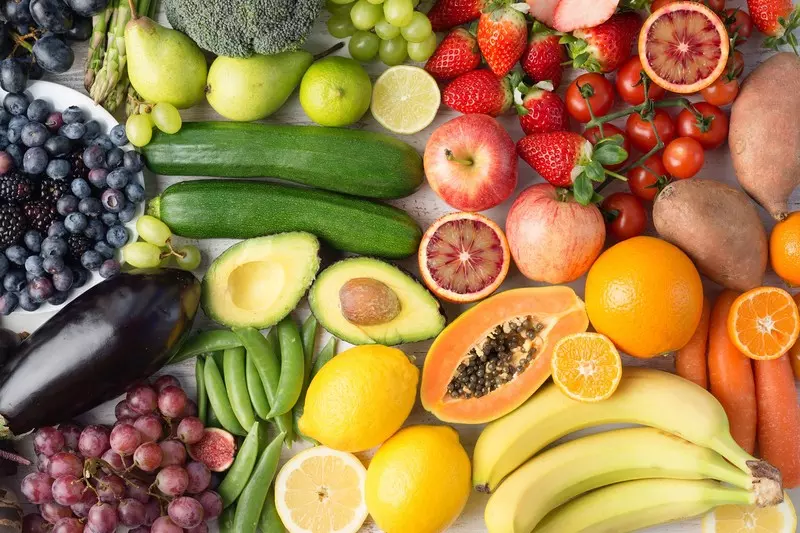 Naukowcy stworzyli czujnik, który mierzy ilość witamin w owocach i warzywach
