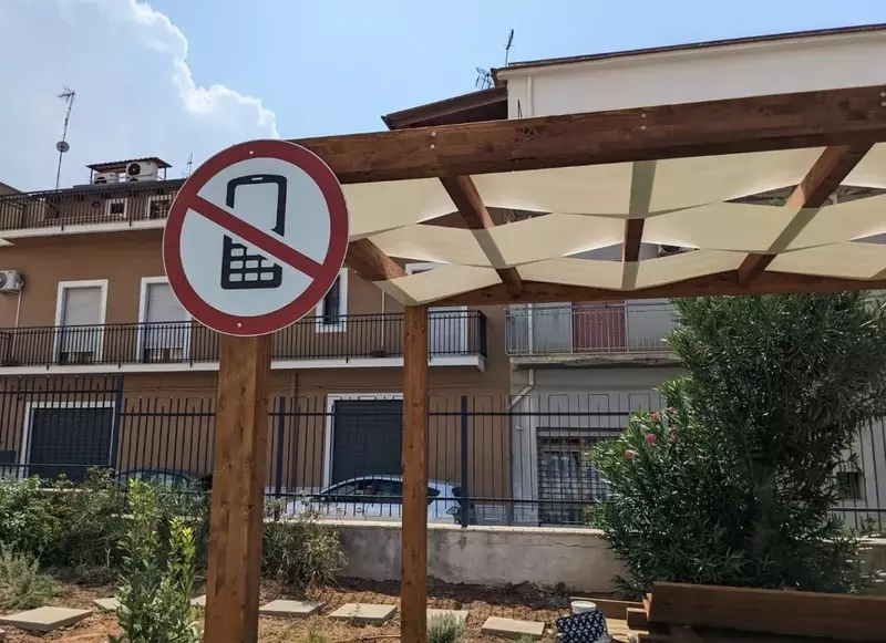 Na Sycylii powstał plac zabaw z zakazem używania telefonów komórkowych