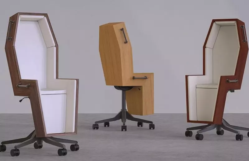 Londyński projektant stworzył krzesło biurowe w kształcie trumny
