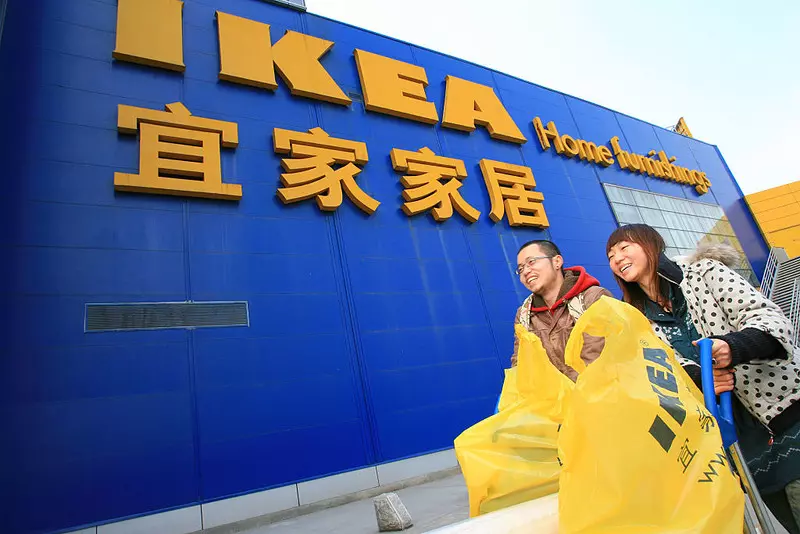 Nowa moda wśród chińskich influencerek. Chodzą do IKEA robić sobie zdjęcia