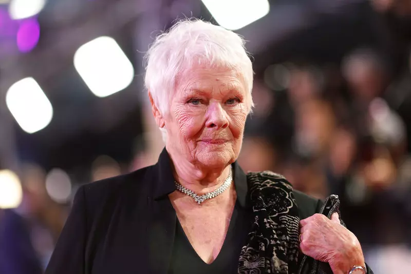 Judi Dench dała improwizowany koncert w szkockim hotelu, wykonując przebój ABBY