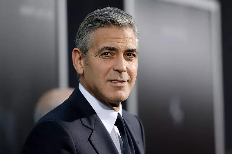 George Clooney miał sparaliżowaną twarz...