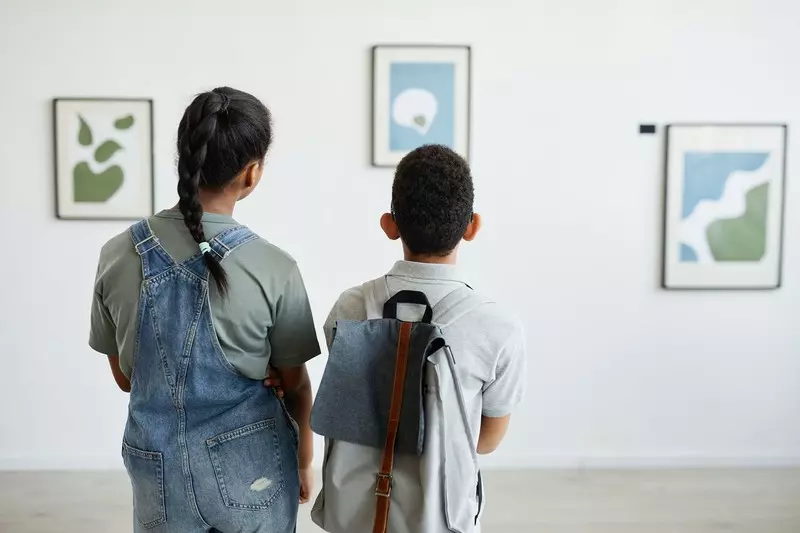 Dzieci, które mają kontakt ze sztuką, są bardziej hojne i empatyczne