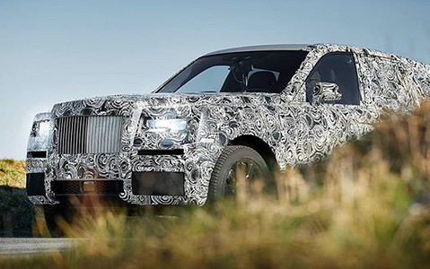 Rolls-Royce pokazał zdjęcie SUV-a