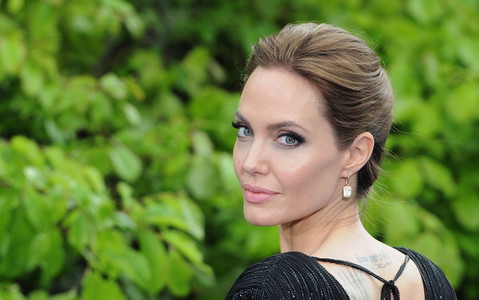 Angelina Jolie przeprowadza się do Londynu?