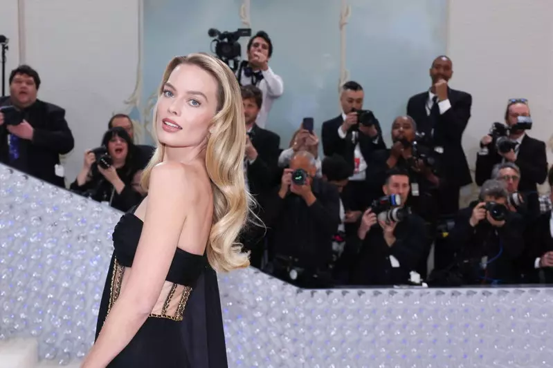 Skromna Margot Robbie w roli Barbie wyobrażała sobie Gal Gadot