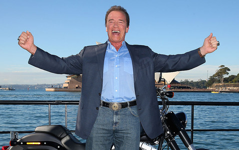 Schwarzenegger przejął fuchę po Trumpie