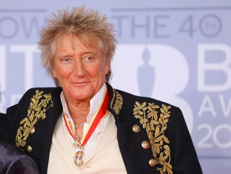 Rod Stewart sprzedaje swoją rezydencję w Beverly Hills za krocie!