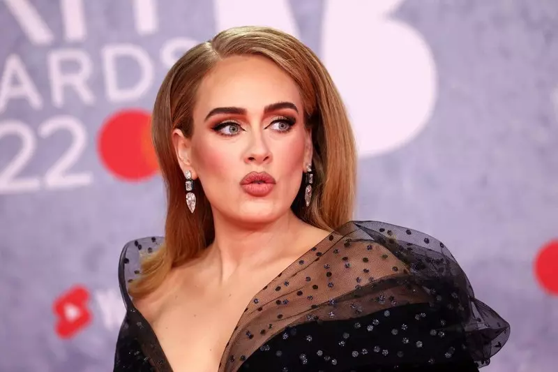 Adele grozi fanom?