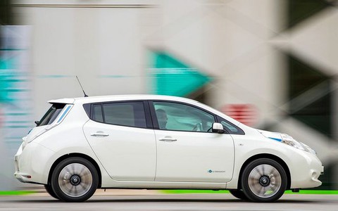 Nissan rozpocznie w Londynie testy autonomicznych aut!