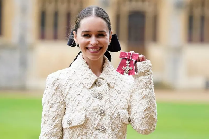 Emilia Clarke została uhonorowana Orderem Imperium Brytyjskiego 
