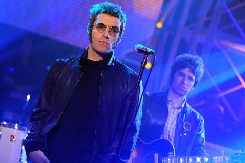 Utwór Oasis najchętniej słuchanym przez Brytyjczyków przebojem dekad końca XX w.