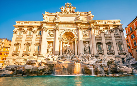 Do tej fontanny turyści wrzucili już ponad milion euro