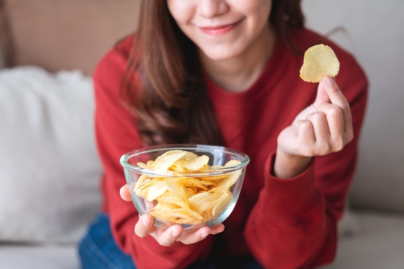 Jedna porcja chipsów dziennie może zwiększyć ryzyko demencji