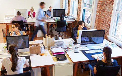 W pomieszczeniach open space spada efektywność pracowników