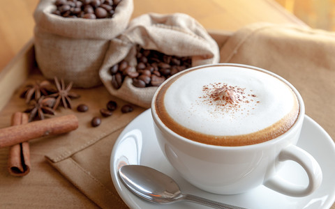 Przygotuj idealne cappuccino w domu!