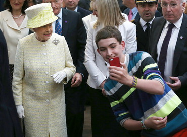 Selfie z brytyjską królową???