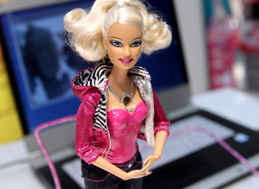 Barbie uczy stylu na Instagramie