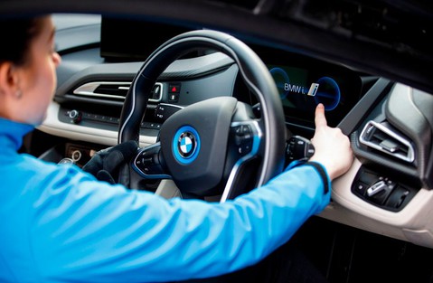 Mercedes-Benz i BMW planują testy samochodów na abonament