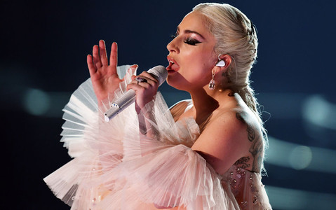 Chora Lady Gaga odwołuje koncerty