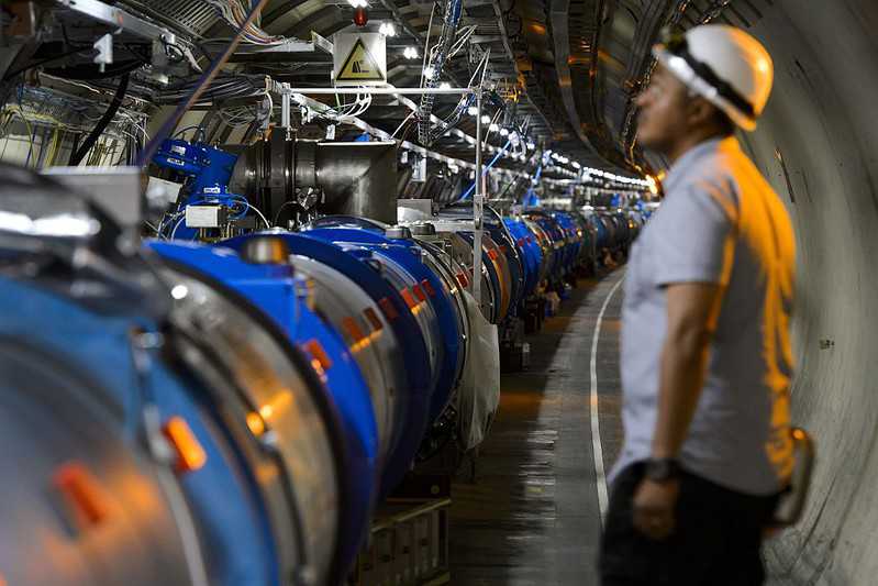 Wielki Zderzacz Hadronów i 