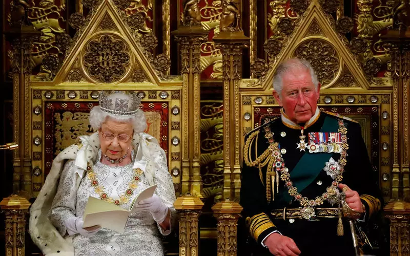 Brytyjska monarchia ma problem z sukcesją. Czy Karol sobie poradzi?