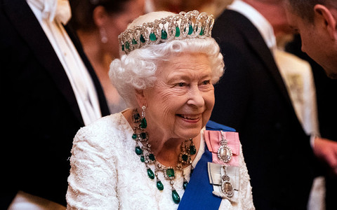 Elżbieta II ponad prawem? Przepisy, które nie obowiązują królowej