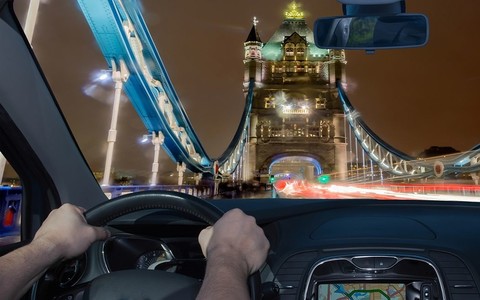 Podróż autem z Polski do Londynu – co czeka na trasie i przy wjeździe na wyspy?