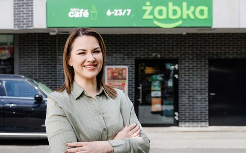 Powroty z Wielkiej Brytanii. Żabka jako pomysł na nowy start